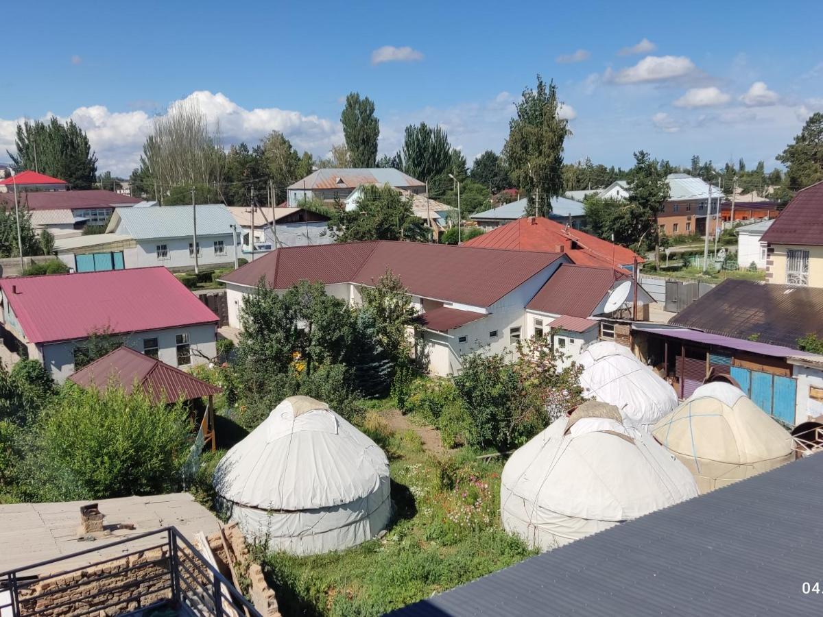 Karakol Yurt Lodge Екстер'єр фото