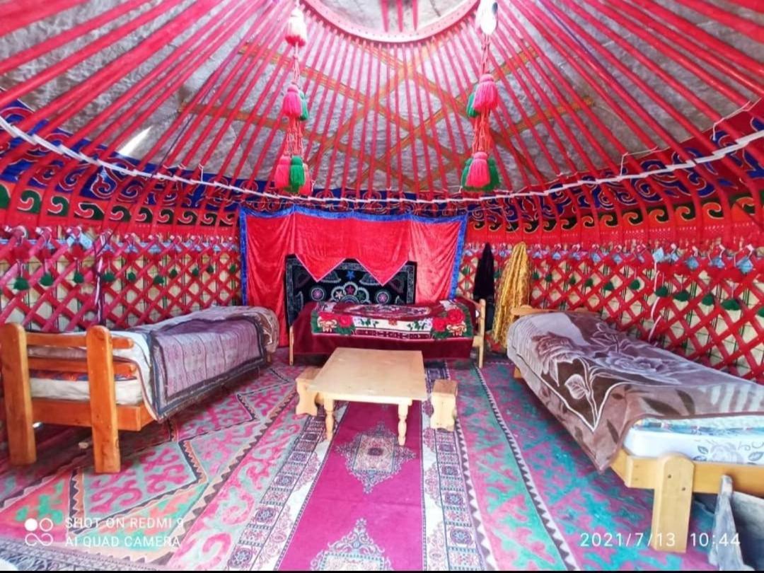 Karakol Yurt Lodge Екстер'єр фото